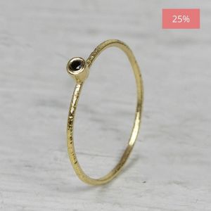 N.O.O.R. | Ring zwarte Diamant strak 0.02 ct